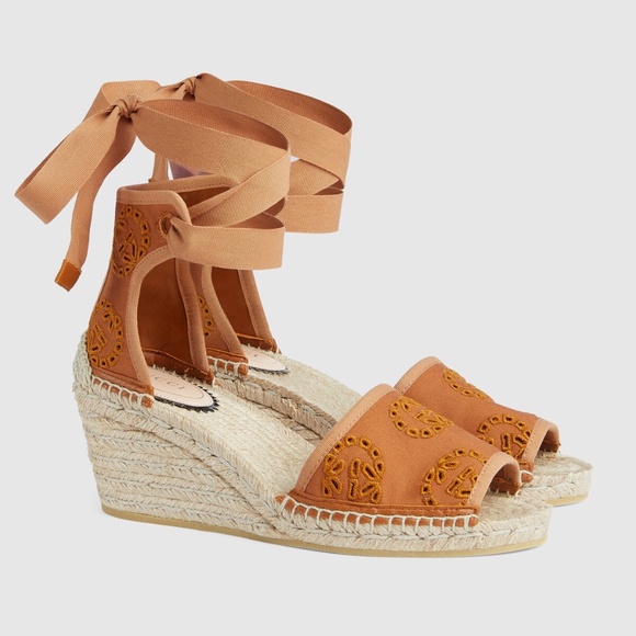 size 38.5eu 8.5 US Gucci Canvas Interlocking G Espadrille Wedge Sandals  Brown - Picture 1 of 12